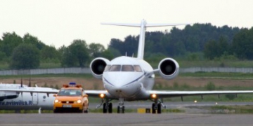 Passenger and aircraft ground handling
